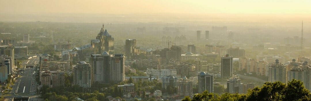 : inalmaty.kz