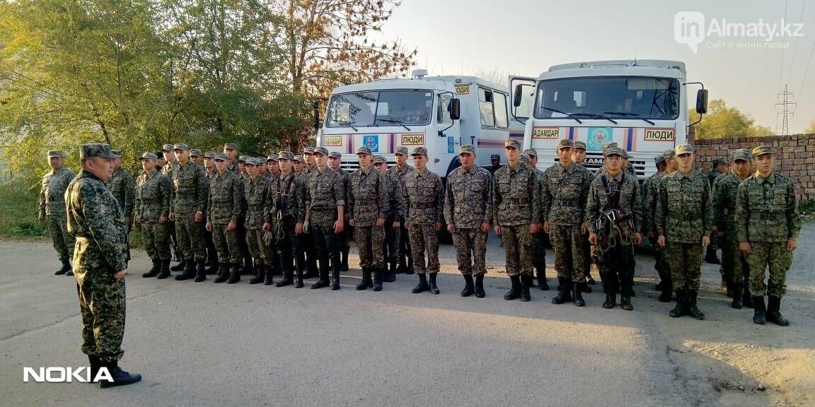 В Алматы спасатели расчистили русло реки Каргалы, фото-1 В Алматы спасатели расчистили русло реки Каргалы, фото-1