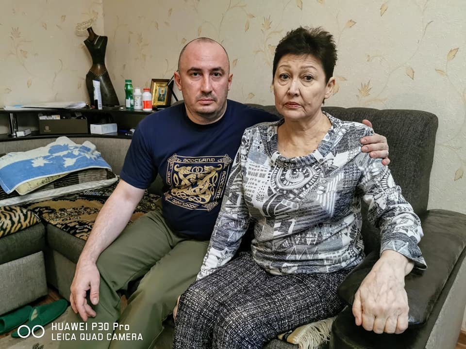 Алматинский тренер по плаванию просит помочь его маме в бор..., фото-1 Алматинский тренер по плаванию просит помочь его маме в борьбе с онкологией, фото-1