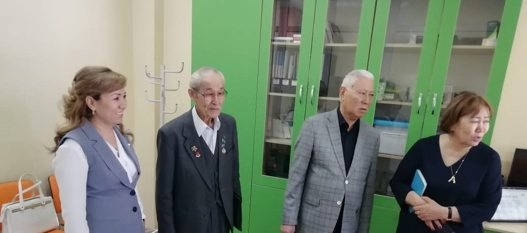 Медики Алматы отчитались перед ветеранами Медики Алматы отчитались перед ветеранами, Аида Жунусова